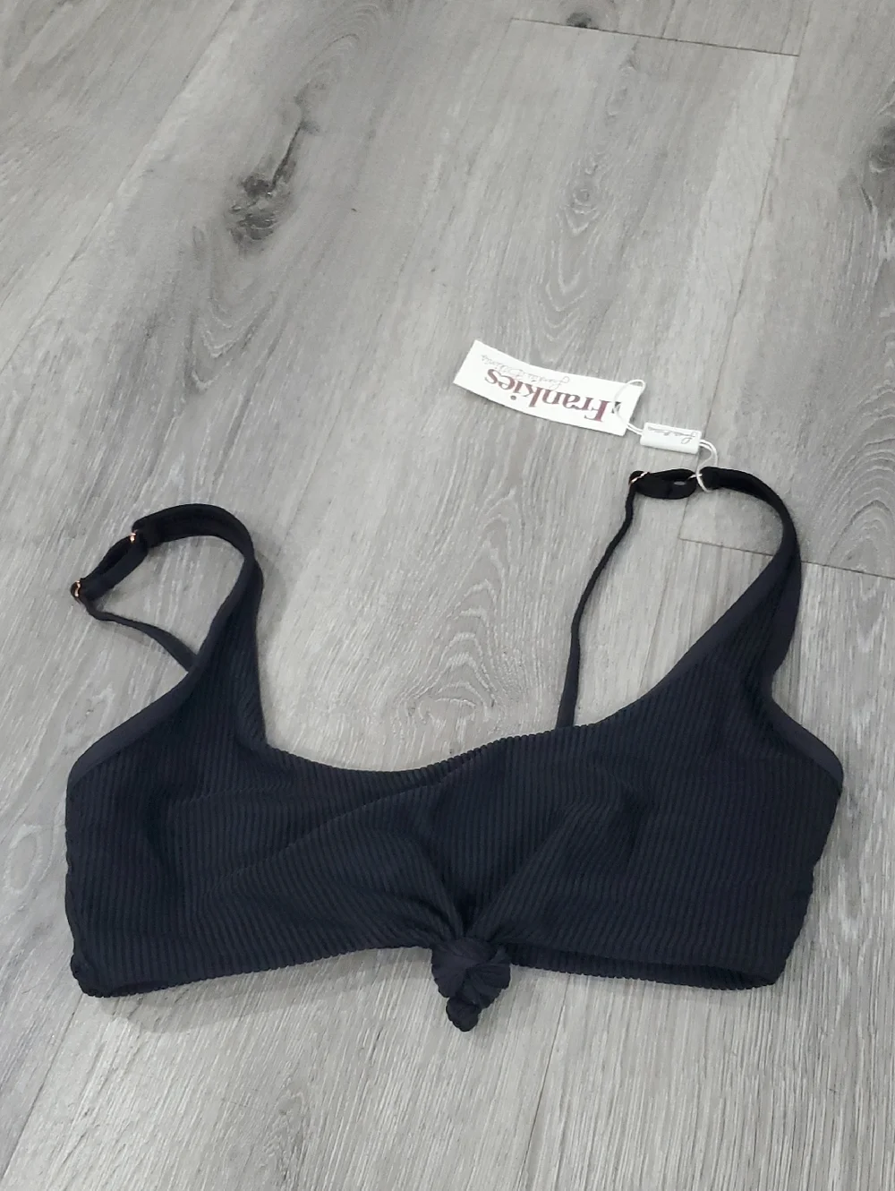 Frankies Bikinies Greer Top In  Black Ribbed Size Small Nwt